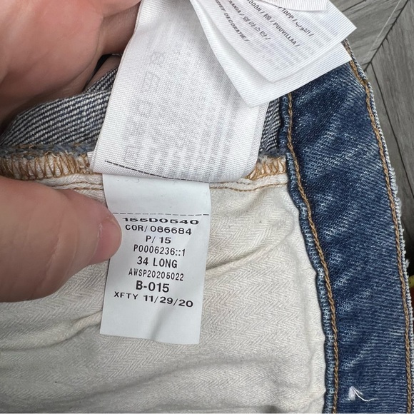 NWT Abercrombie High Rise Ripped Mom Jean Sz 18 Long - Picture 8 of 11